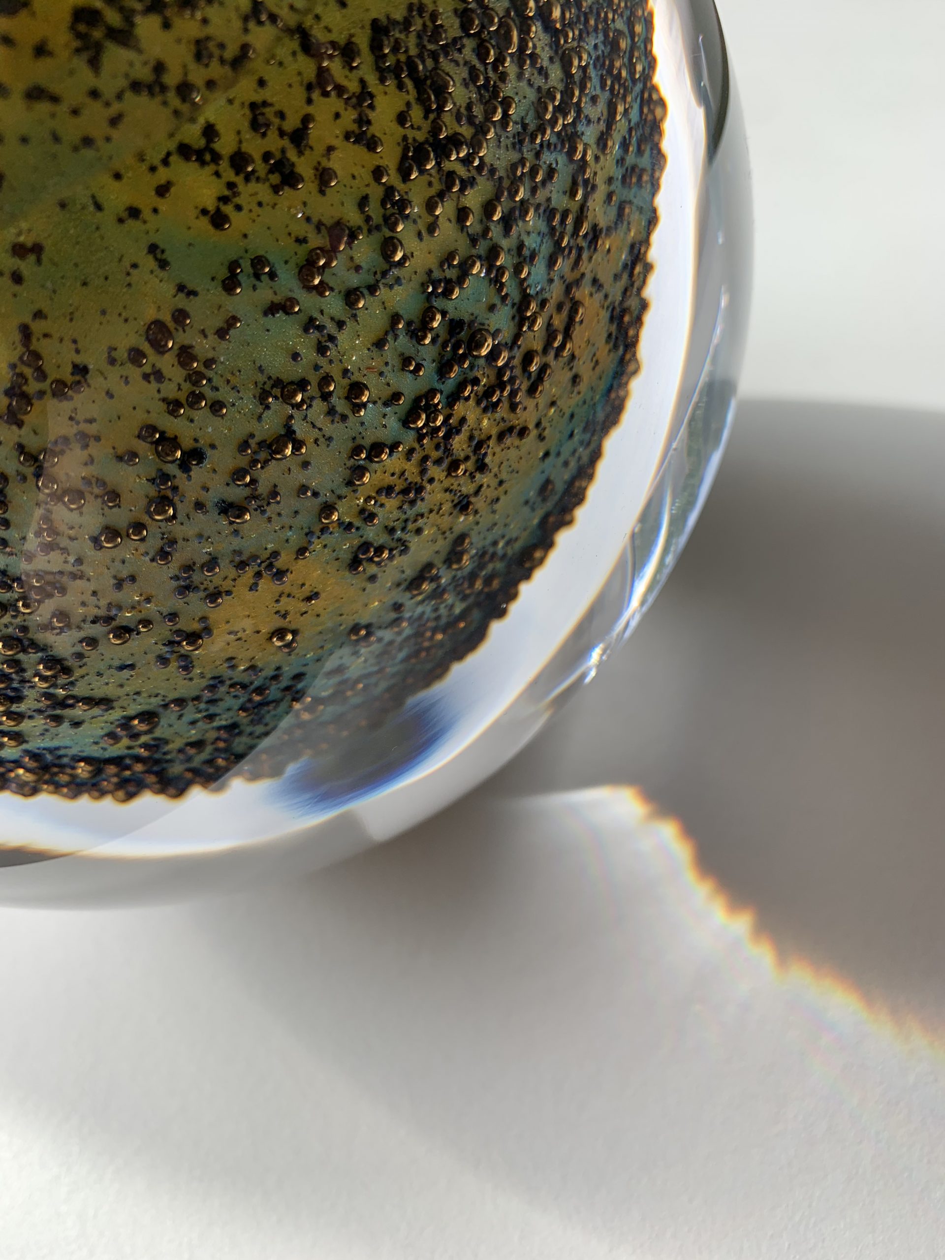 Emotion Globe detail, BAIBA GLASS, ph. Baiba Dzenite